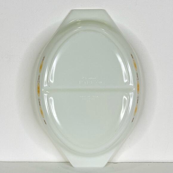 Vintage PYREX Town and Country 1.5 Quart Divided Oval Ovenware #13 Kitchenware - Picture 9 of 11